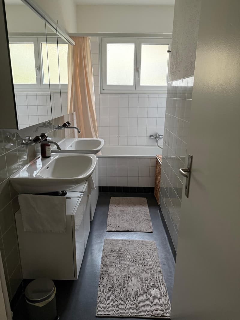 Spacious 4-room apartment in Zollikon Zurich - Quiet living with city proximity and attractive taxes (4)