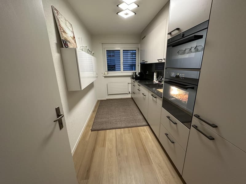 Spacious 4-room apartment in Zollikon Zurich - Quiet living with city proximity and attractive taxes (5)