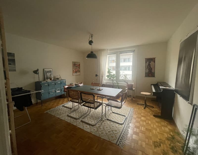 Befristet bis 1.8.26: 3-Zimmer Altbauwohnung, Kreis 3 (4)