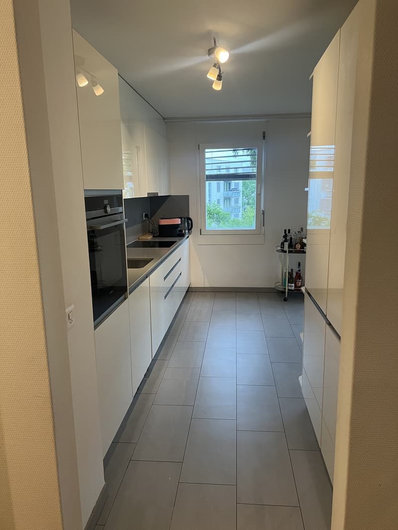 Grosse moderne 3.5 Zimmer zu attraktivem Preis (5)