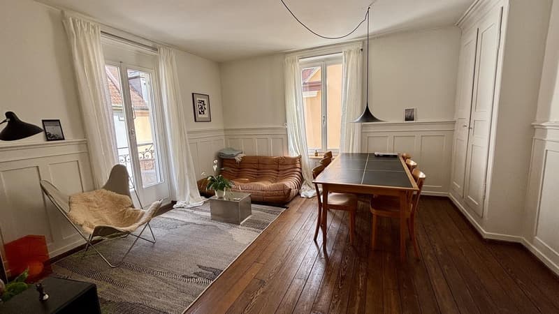 Altbau-Charme & Top-Lage: Helle 3.5-Zimmer-Wohnung mit Balkon nahe Röntgenplatz im Kreis 5 (2)