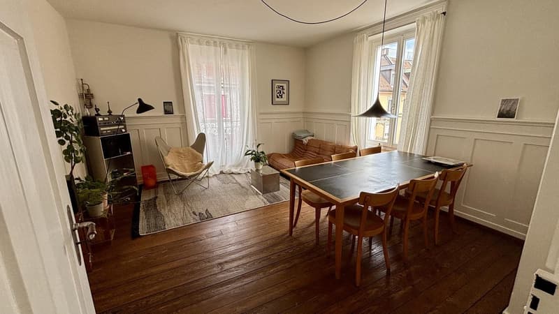 Altbau-Charme & Top-Lage: Helle 3.5-Zimmer-Wohnung mit Balkon nahe Röntgenplatz im Kreis 5 (1)