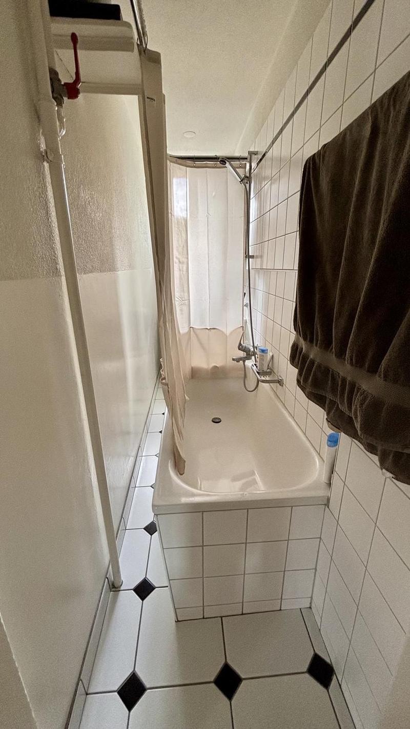 Altbau-Charme & Top-Lage: Helle 3.5-Zimmer-Wohnung mit Balkon nahe Röntgenplatz im Kreis 5 (6)