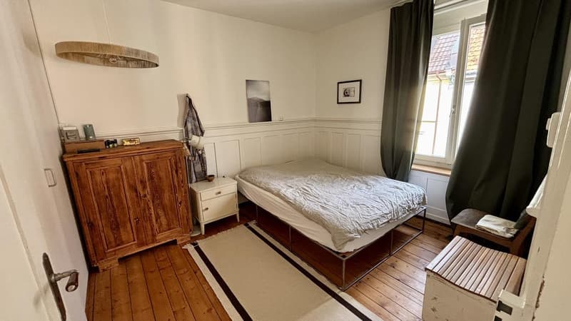 Altbau-Charme & Top-Lage: Helle 3.5-Zimmer-Wohnung mit Balkon nahe Röntgenplatz im Kreis 5 (4)