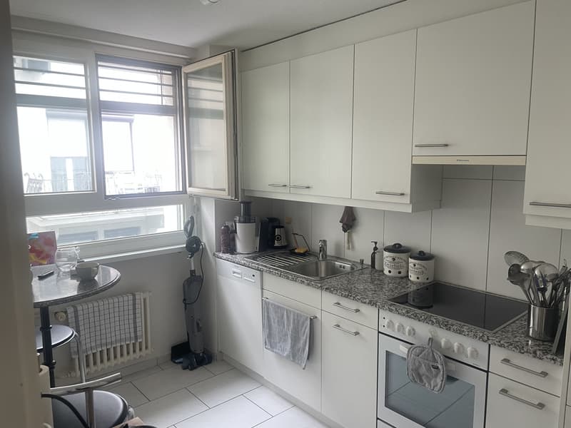 Subrenting furnitured 2.5-rooms in Seefeld Zurich until approx. Sep 2028 (2)