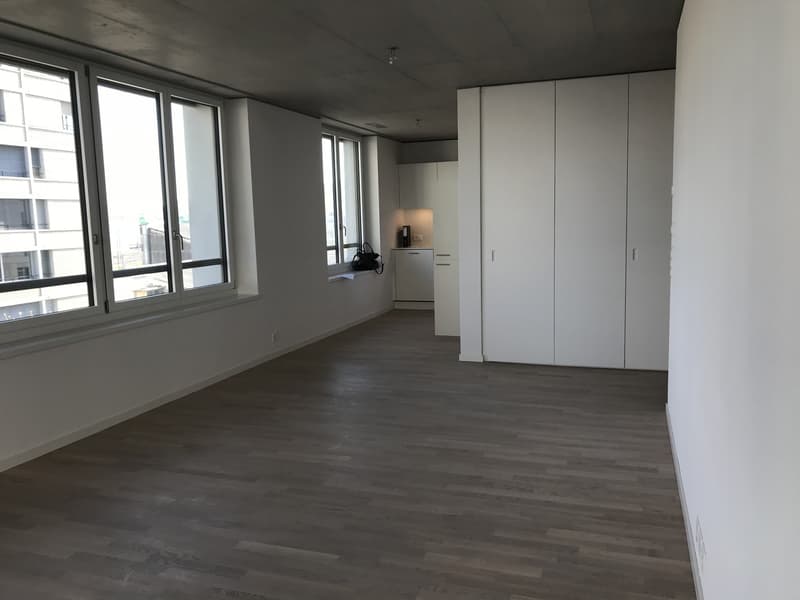 Blick vom Wohnzimmer in die Küche
