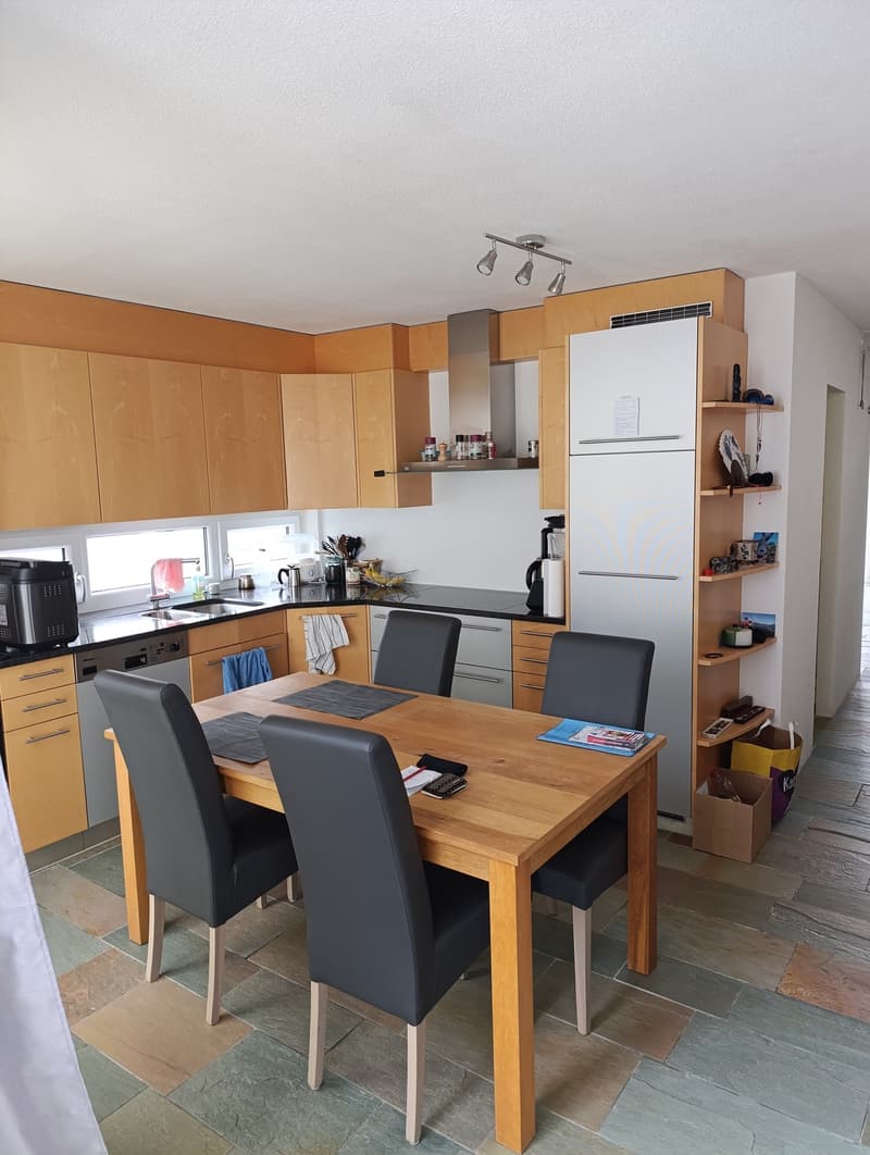 Nachmieter gesucht - Helle 2.5- Zimmer Maisonette-Wohnung mit Alpenblick und zwei Balkonen (5)
