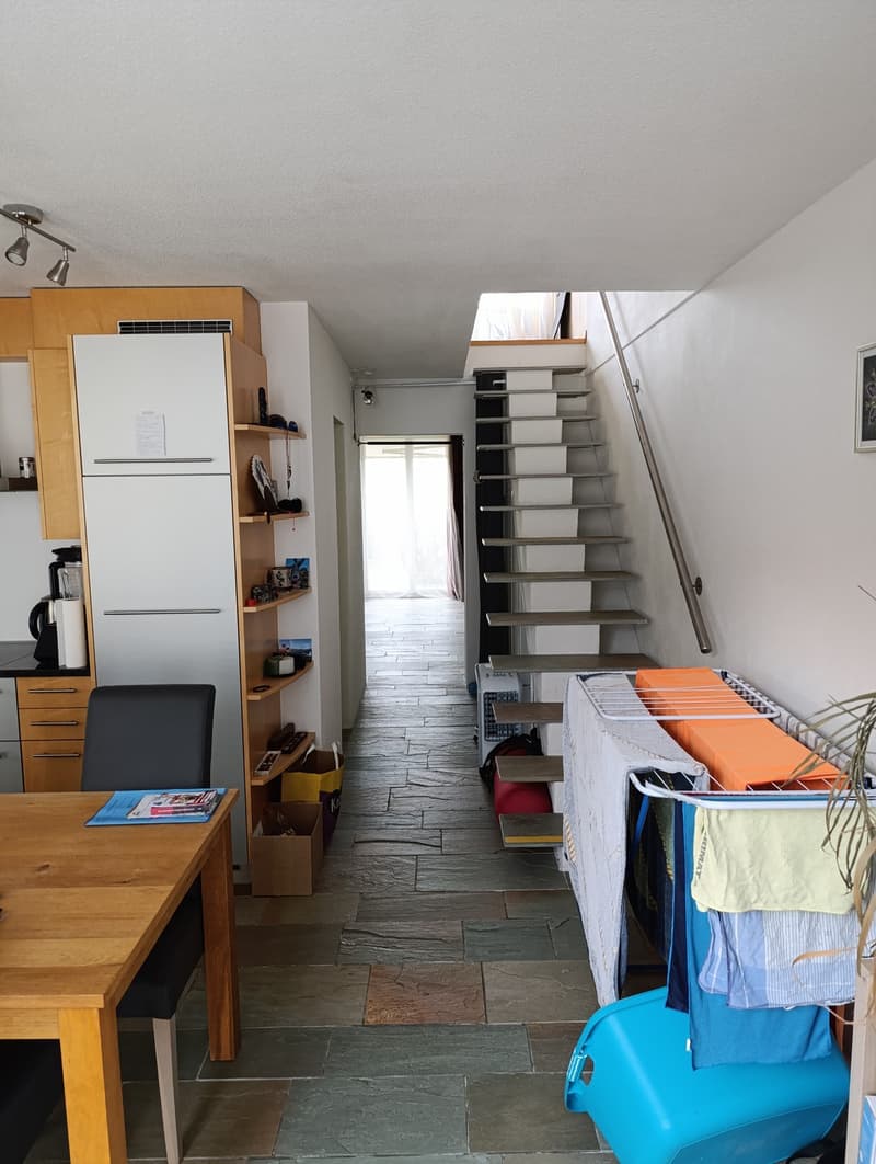 Nachmieter gesucht - Helle 2.5- Zimmer Maisonette-Wohnung mit Alpenblick und zwei Balkonen (1)