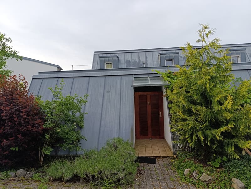 Nachmieter gesucht - Helle 2.5- Zimmer Maisonette-Wohnung mit Alpenblick und zwei Balkonen (4)