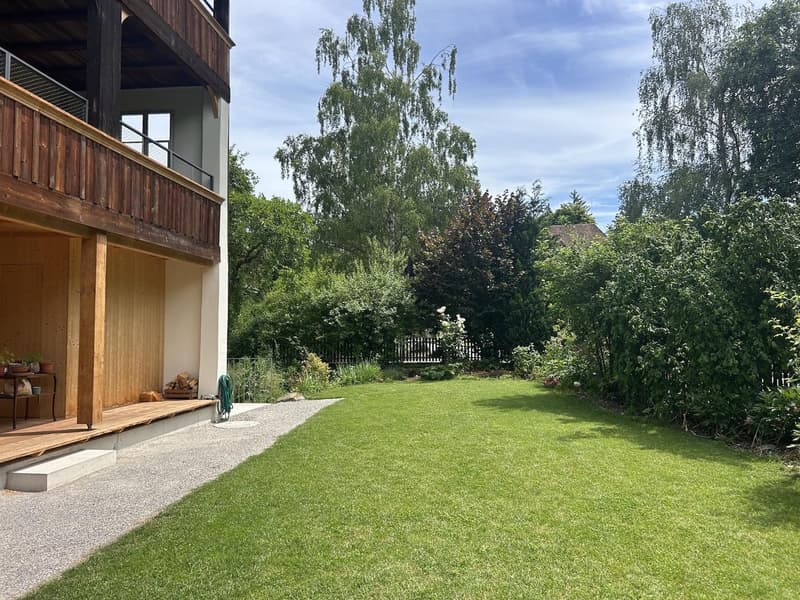 Appartamento carino e tranquillo di 3,5 locali al piano terra a Ittigen con giardino (4)