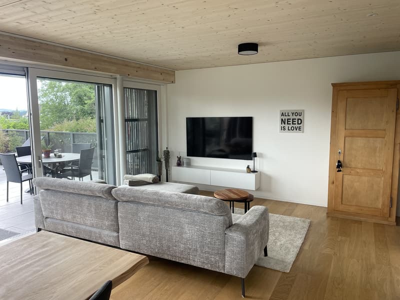 2.5 Zi-Wohnung - Wohnen am Dorfrand von Pfäffikon ZH mit 40m2 Terrasse (1)