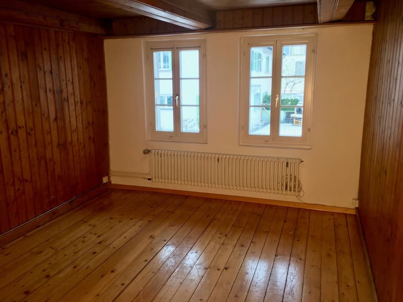 Charmant appartement de 2,5 pièces dans un immeuble ancien avec une belle vue dans le vert Obermeilen (2)