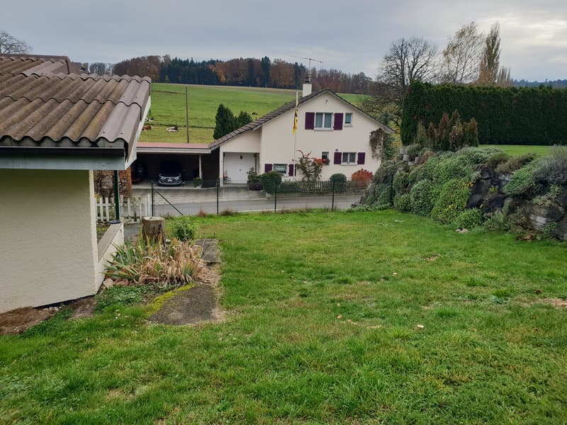 Charming 4.5-room apartment with garden idyll in the green (7)