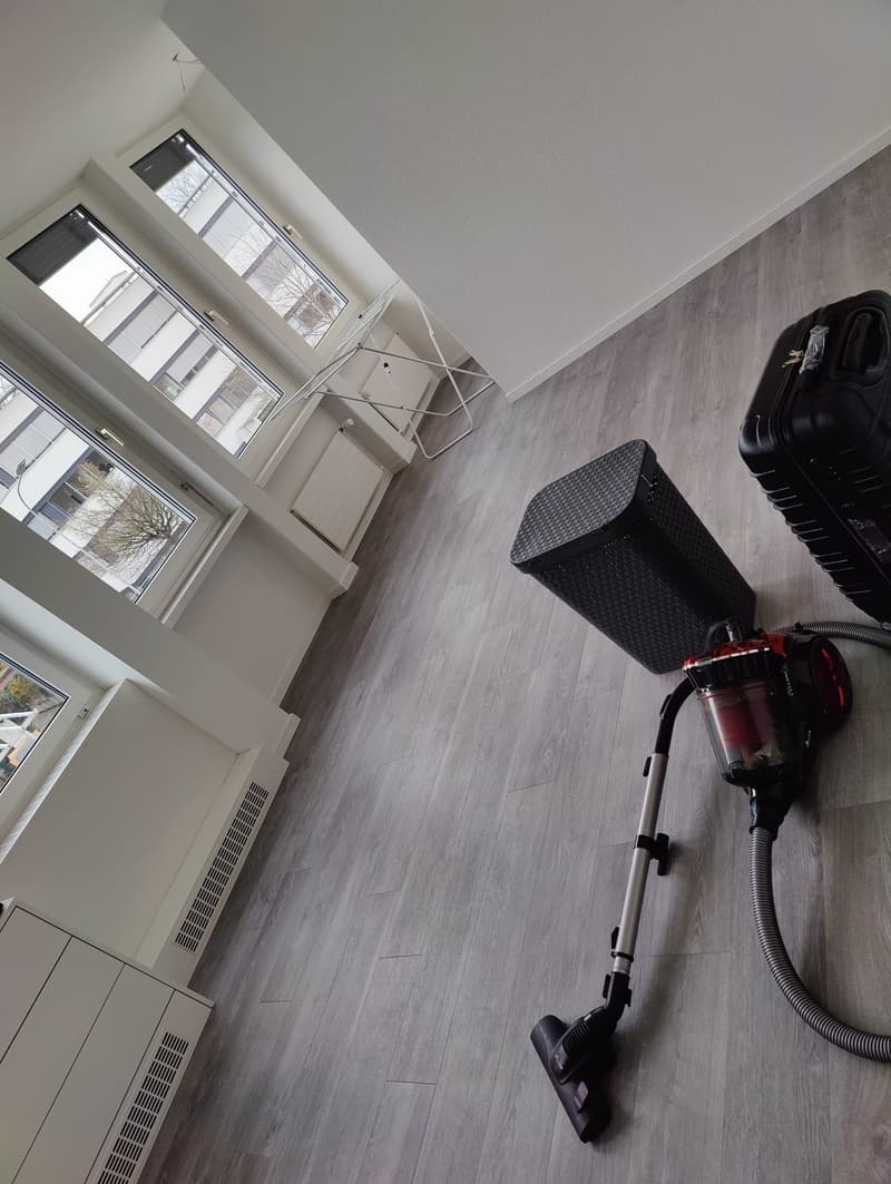 Helle 2.5-Zimmer-Wohnung im 1. OG in Schwerzenbach (5)