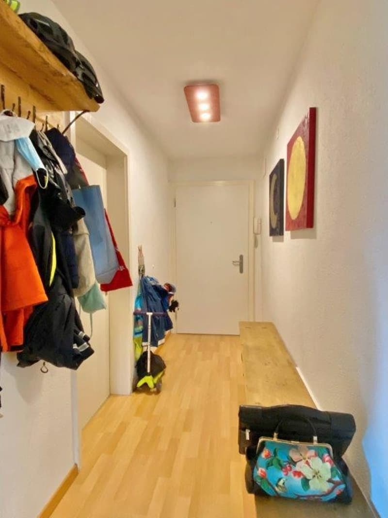 Zentral gelegene 3 Zimmer Wohnung am Bahnhof Schwerzenbach (1)