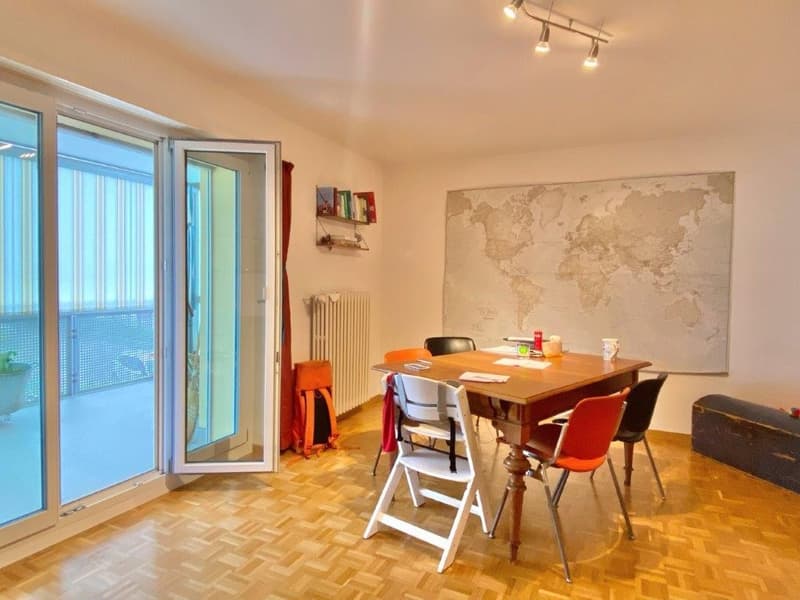 Zentral gelegene 3 Zimmer Wohnung am Bahnhof Schwerzenbach (2)