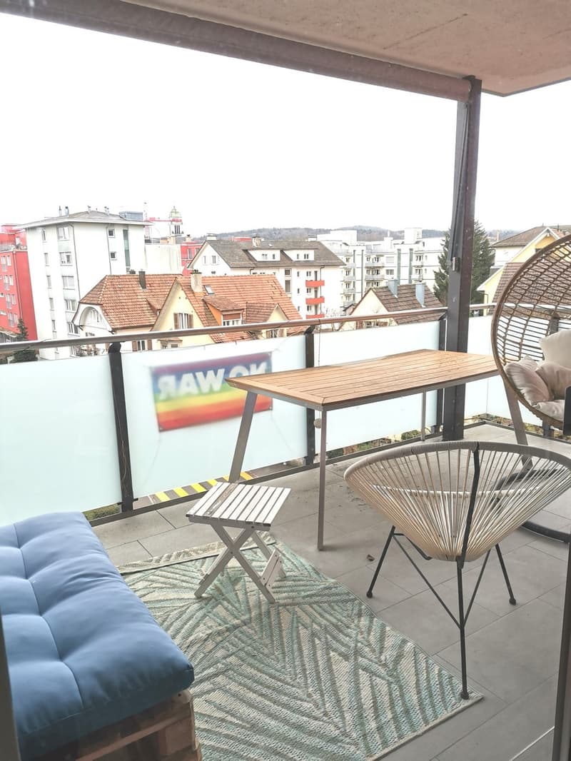 Appartement spacieux et magnifique avec deux grands balcons dans un quartier calme, appartement 3.5 pièces à Dietikon (5)