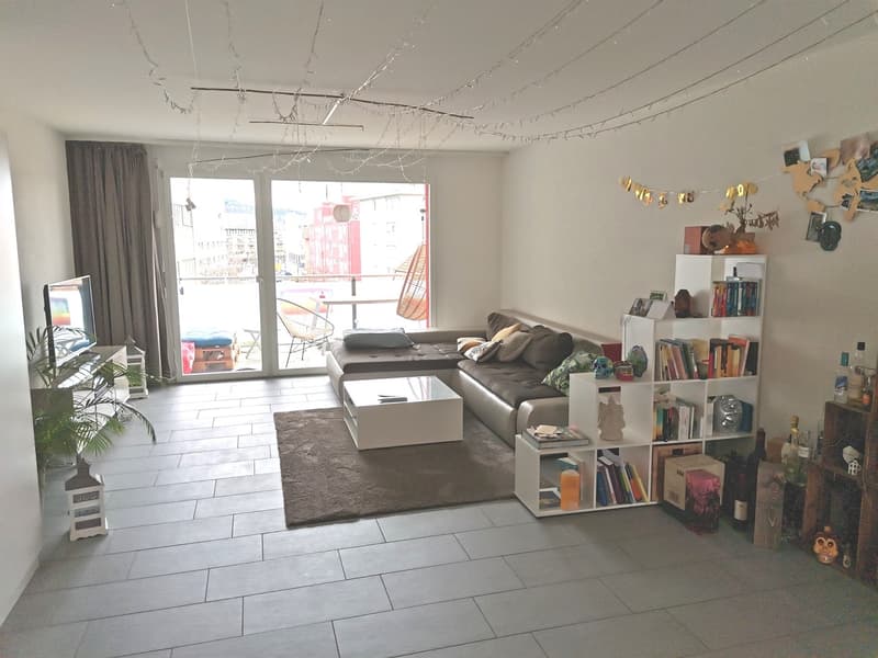 Appartement spacieux et magnifique avec deux grands balcons dans un quartier calme, appartement 3.5 pièces à Dietikon (1)