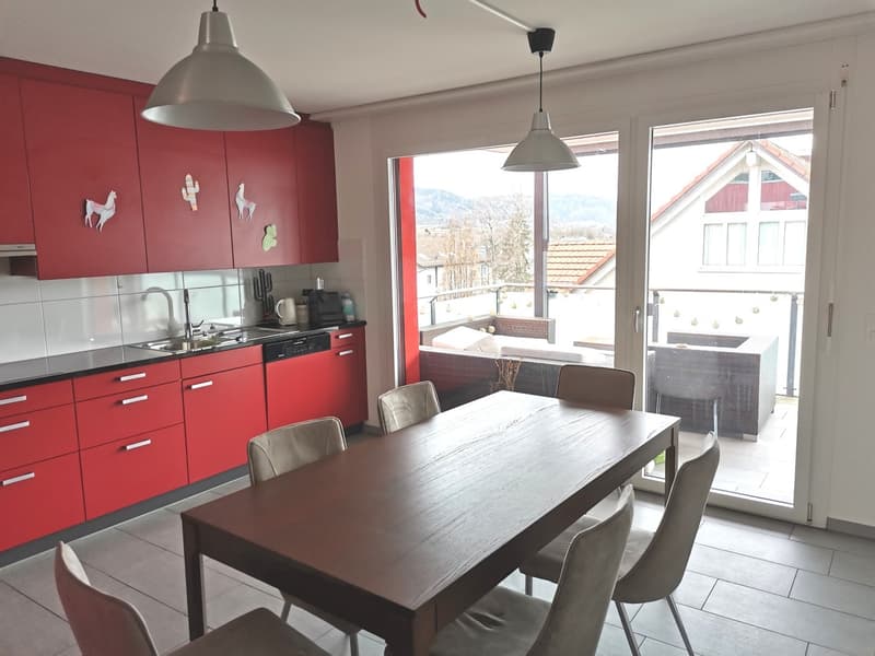 Appartement spacieux et magnifique avec deux grands balcons dans un quartier calme, appartement 3.5 pièces à Dietikon (2)