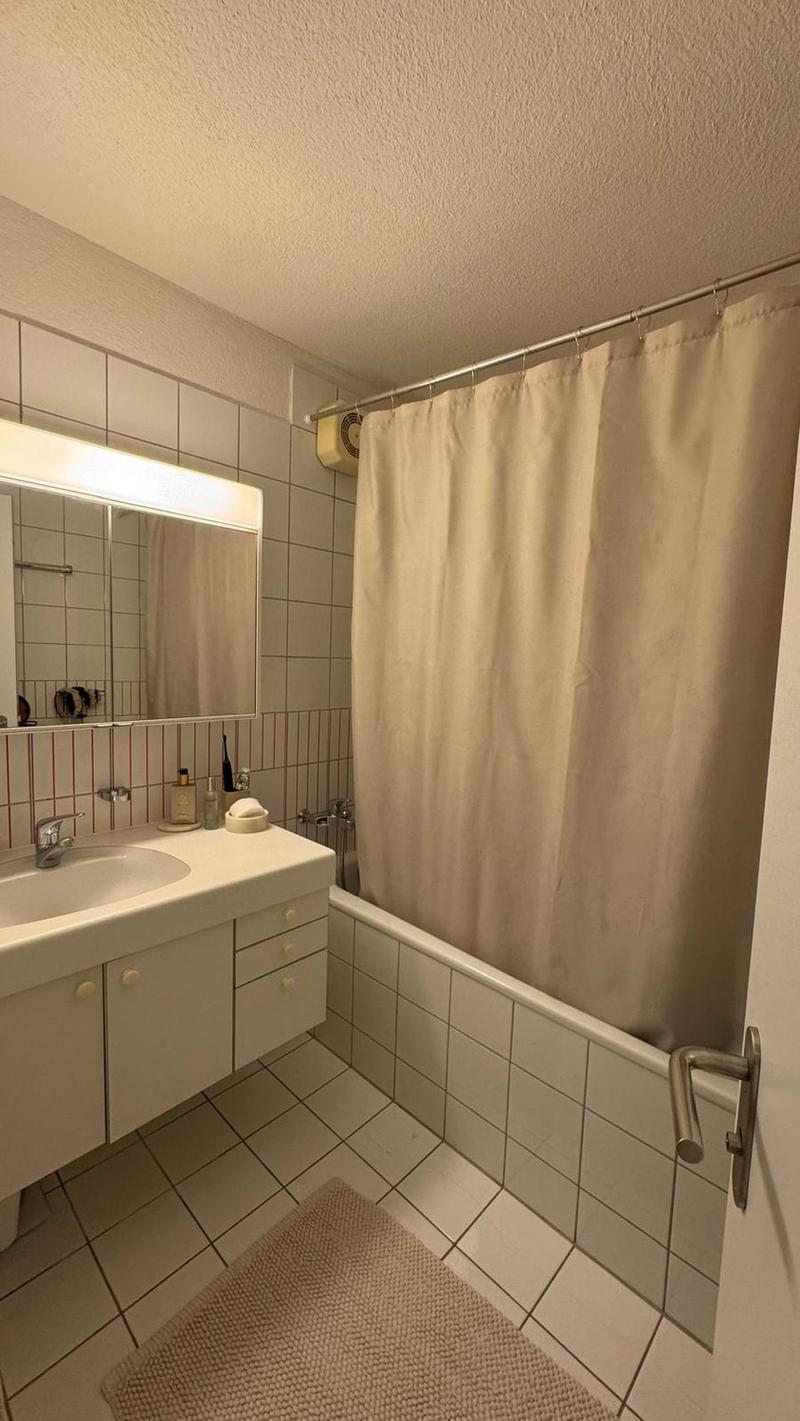 Charmante 2.5-Zimmer-Wohnung bei der Europaallee ab 1. Juli (2)