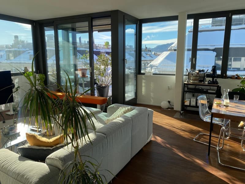 Bright & spacious 105qm flat with mountain view in district 4 (1)