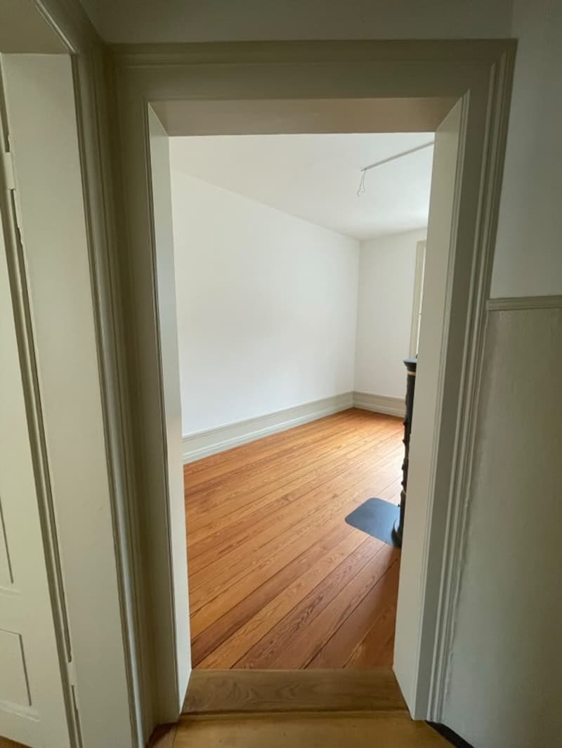 4 Room Old Building Apartment (5)