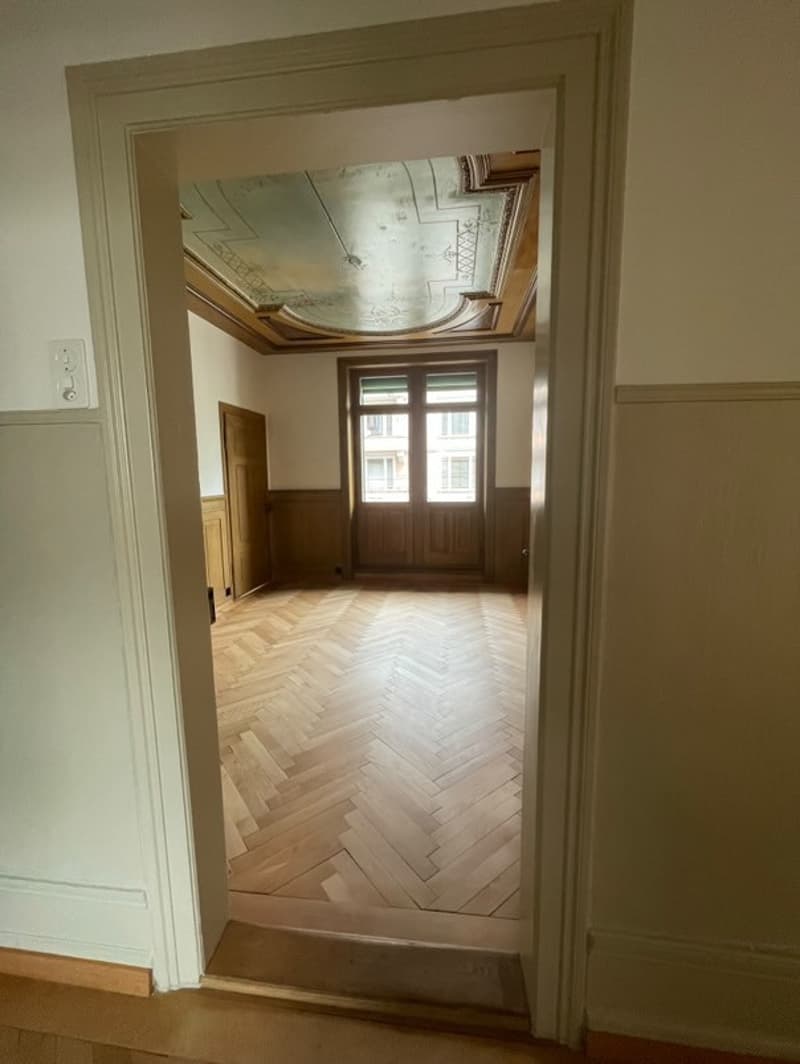 4 Room Old Building Apartment (1)