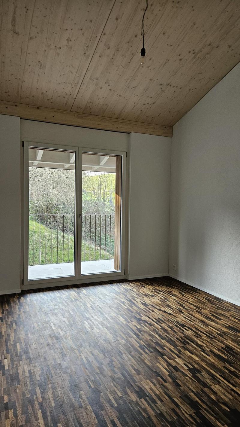 5.5 Room Maisonette Apartment in DEFH with Balcony and Garden (3)