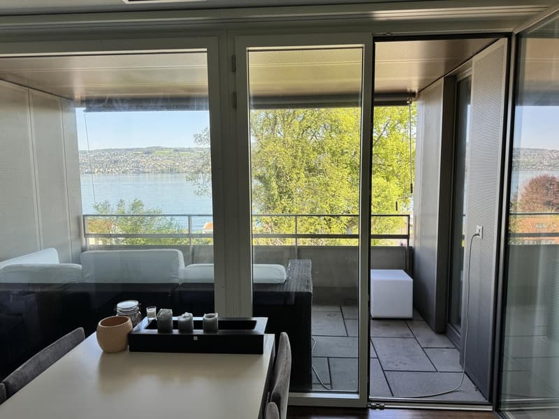 Bright Bedroom with Private Bathroom Lake View Apartment (11)