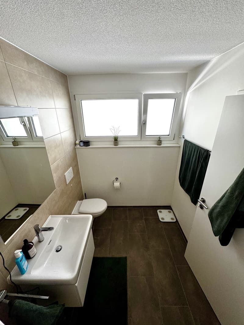 Appartement moderne de 2,5 pièces dans un emplacement calme et central (6)