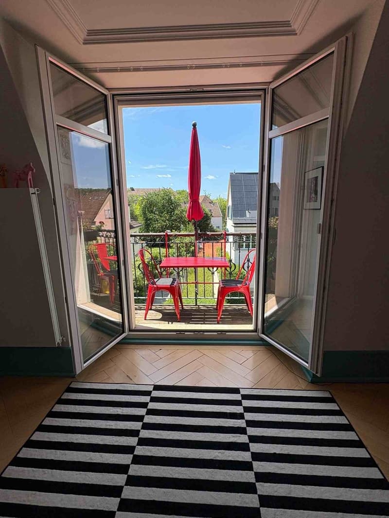 Charmante 3.5-Zimmer-Altbauwohnung im Kreis 6 mit eigener Wellness-Oase ab sofort (2)