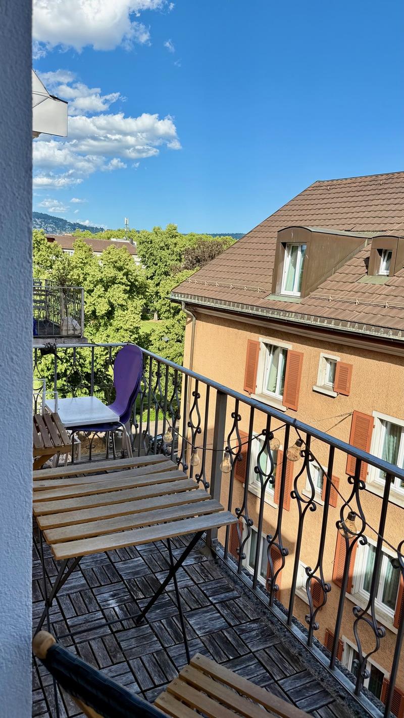 Möblierte 2.5-Zimmer-Wohnung im grünen und zentralen Wiedikon ab Mitte Juli (2)