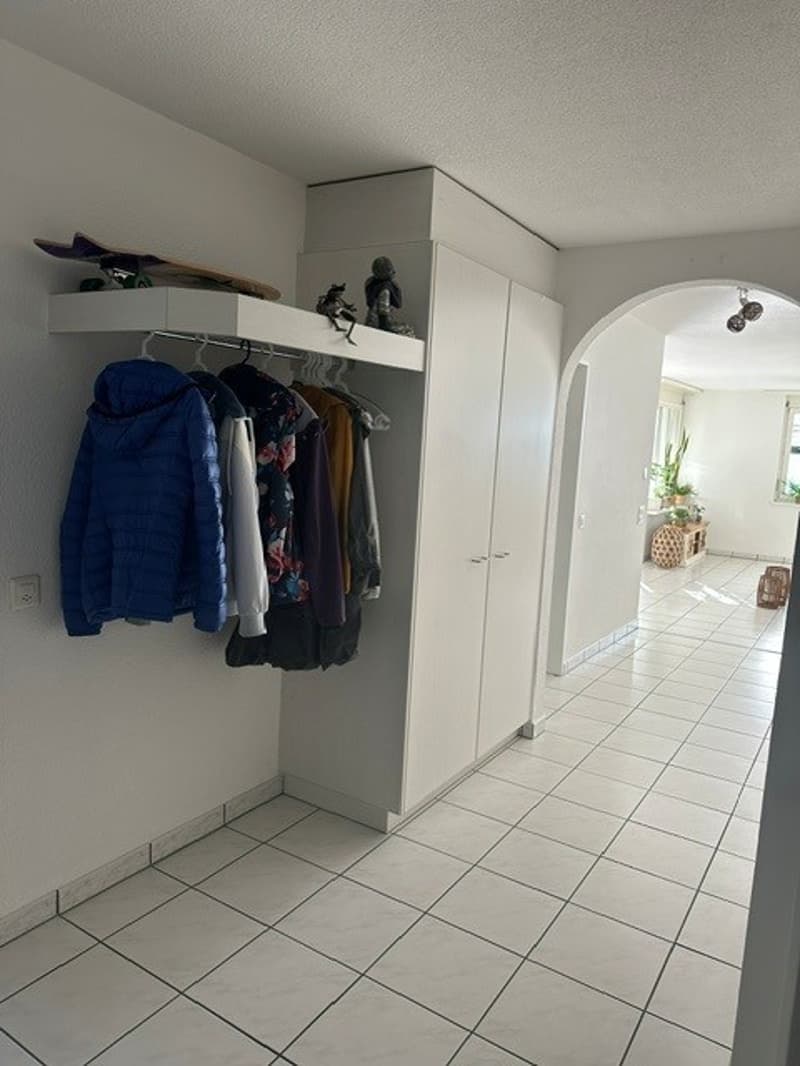 Zwischenmiete: Möblierte 4.5-Zi.-Wohnung mit Balkon & Homeoffice nahe Zürich (10)