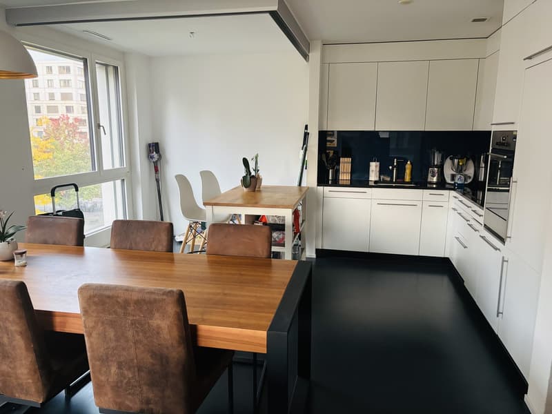 November 1 to January 31 / Room for rent in 3.5 rooms in business apartment (90 m2) in Altstetten (6)