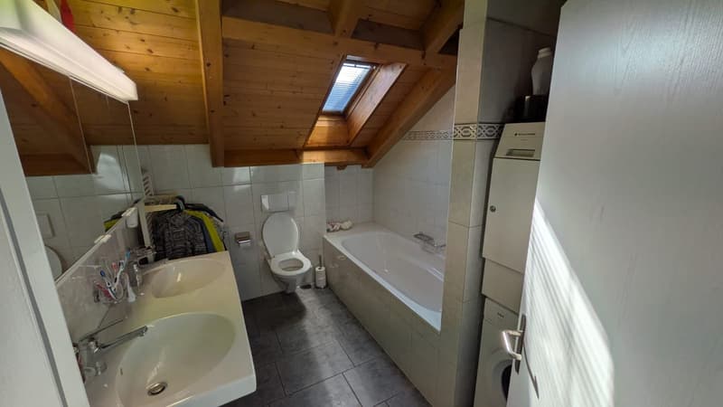 4.5-room attic apartment with charm in a quiet location in Fislisbach (11)