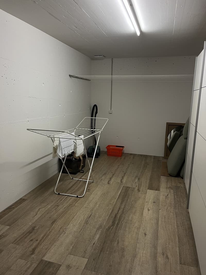Grosse 1,5 Zimmer Wohnung (10)