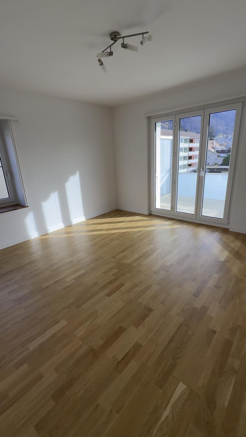 Zentrumsnahe Wohnung in Steffisburg mit Traumblick auf die Berge (1)
