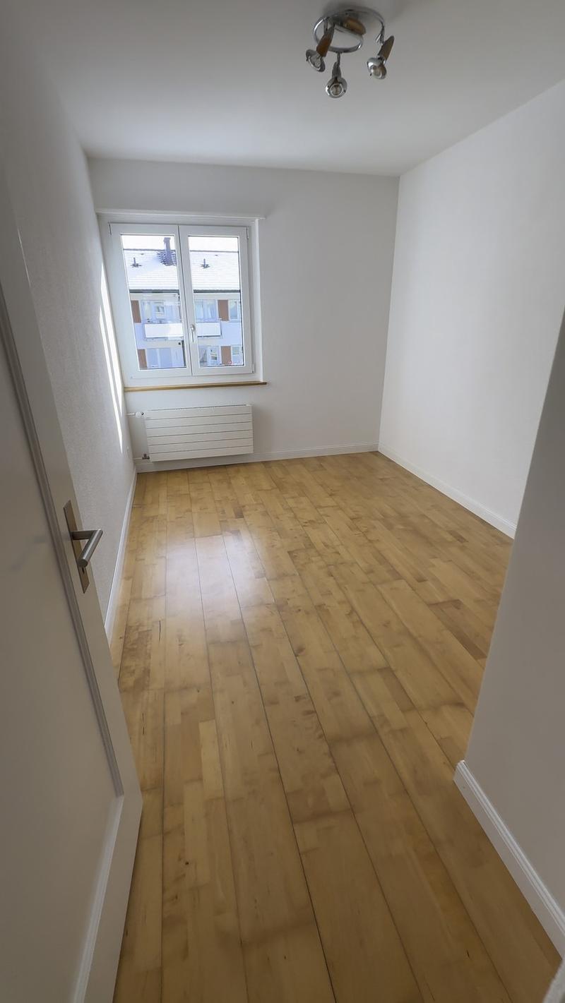 Zentrumsnahe Wohnung in Steffisburg mit Traumblick auf die Berge (8)
