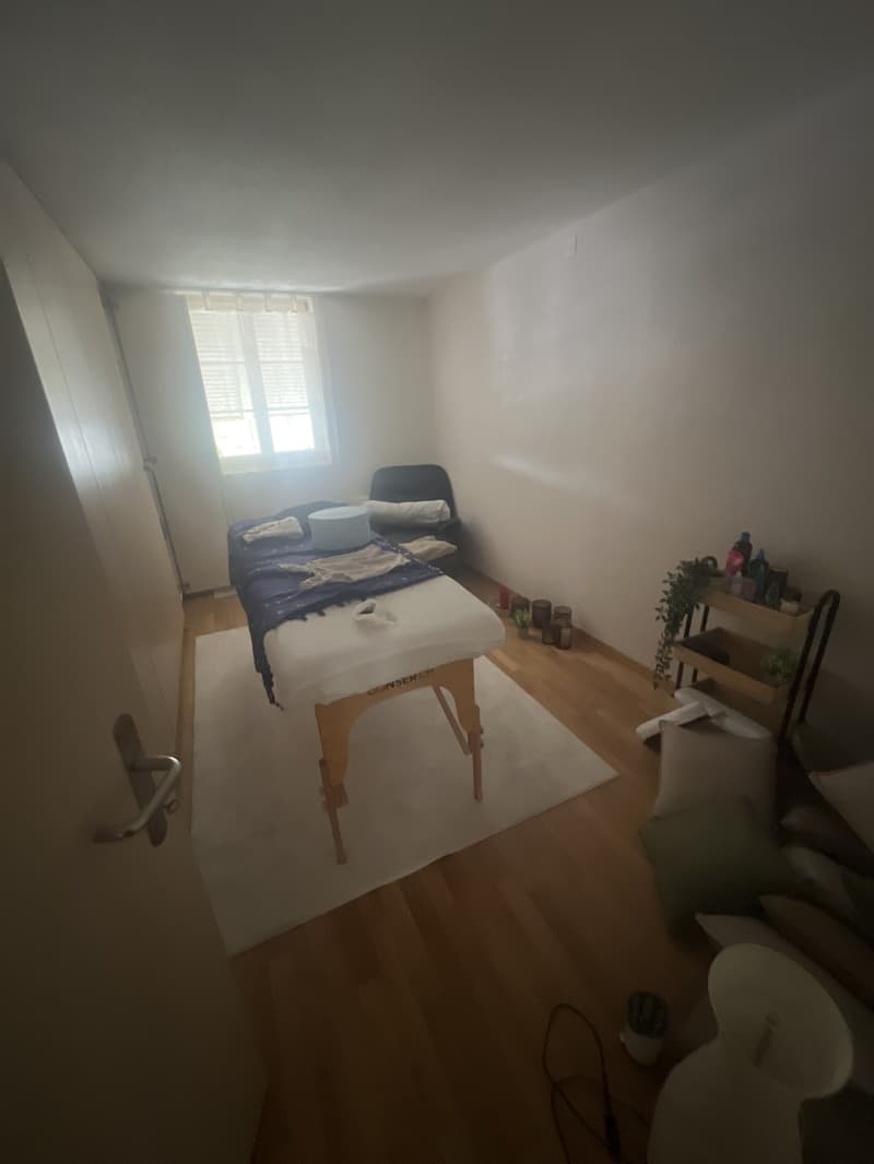 Wunderschöne 5.5 zimmerwohnung mit Chemine und viel Charme (7)