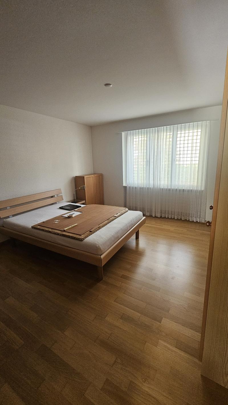 Charmante 2.5-Zimmer Wohnung mit Gartensitzplatz (4)
