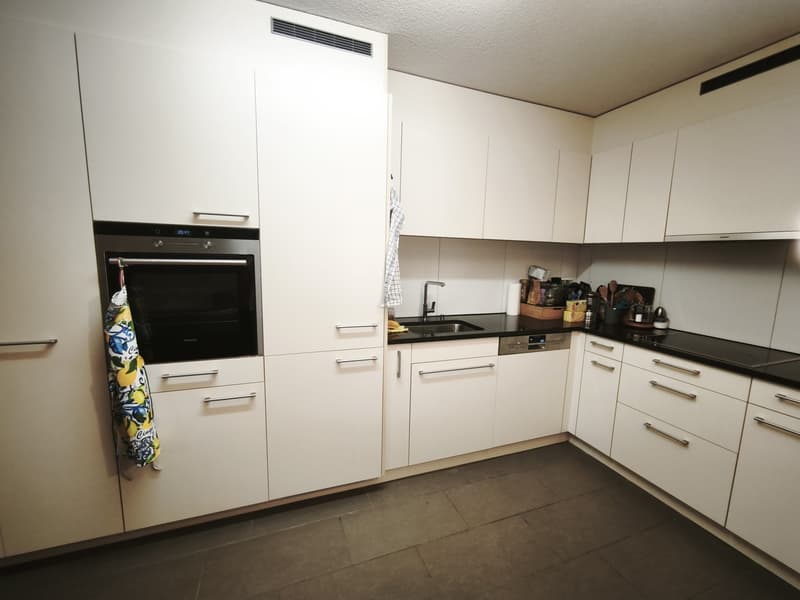 Appartamento moderno 2.5 locali in una zona tranquilla & collegamento di prima classe (2)