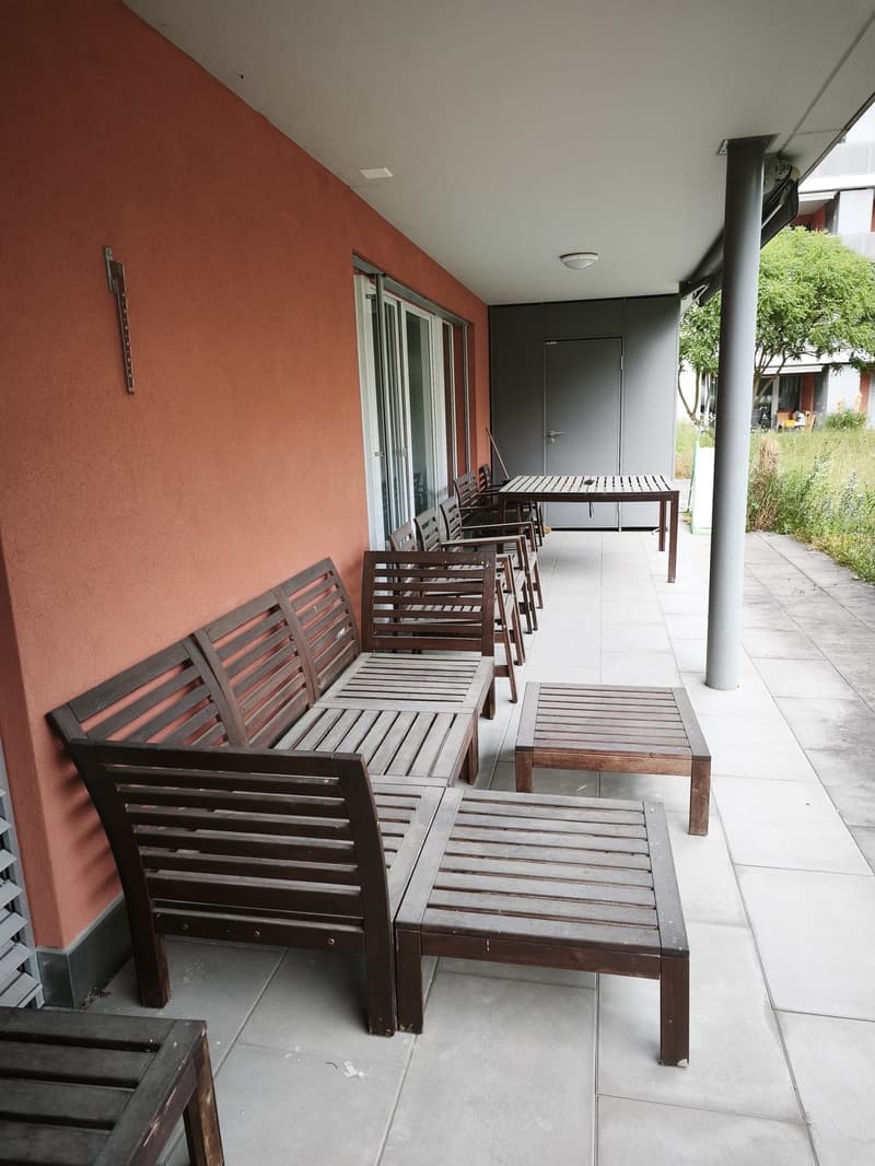 Appartamento moderno 2.5 locali in una zona tranquilla & collegamento di prima classe (6)