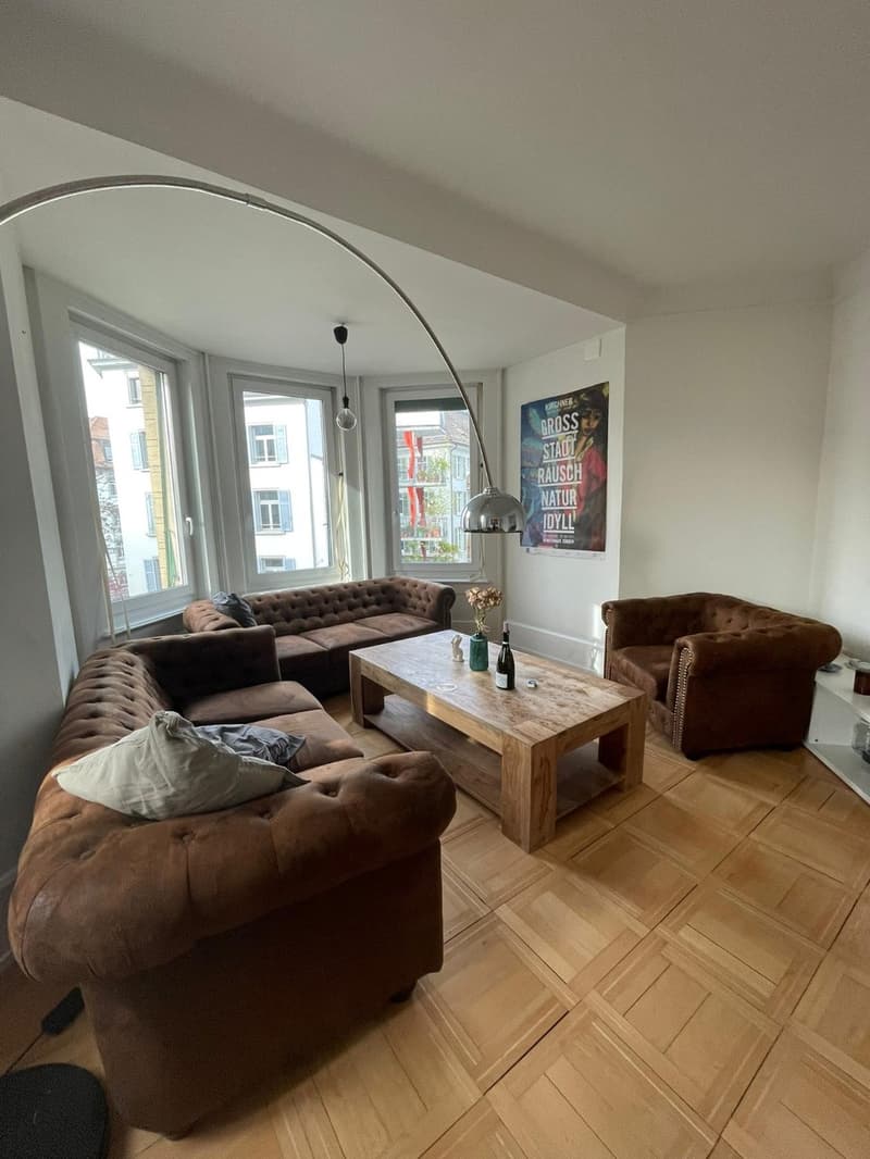 Bright room in a calm, professional WG Seefeld (8008) (5)