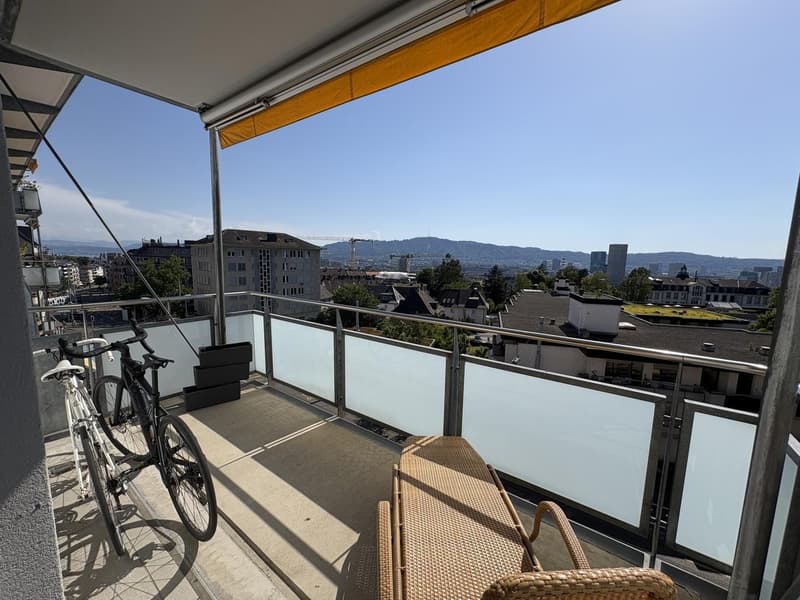 Balcony and sea view sublet from 15.07.26 (7)