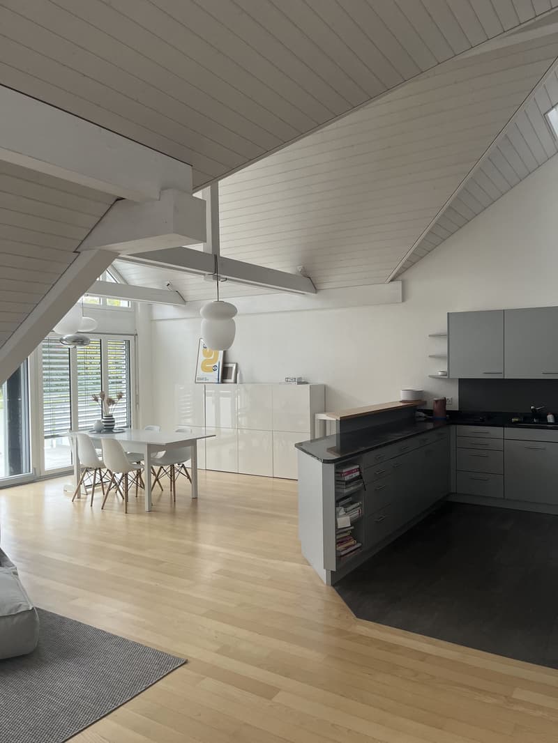 Room with private Bath Room and Balcony /Zimmer sit epigene WC und Balkon (8)