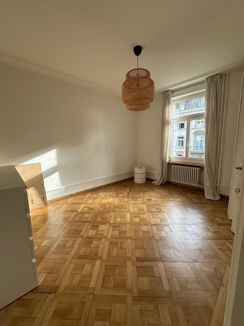 Beautiful room in 2-person shared apartment with balcony in top location (3)