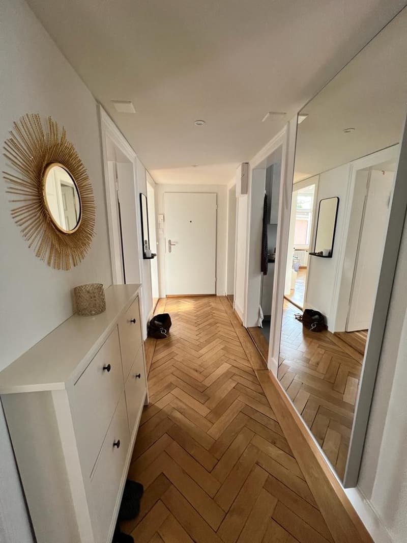 Beautiful room in 2-person shared apartment with balcony in top location (5)