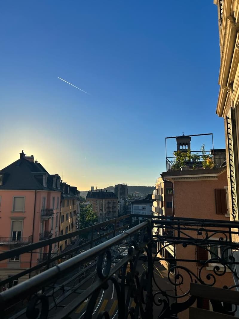 Beautiful room in 2-person shared apartment with balcony in top location (10)