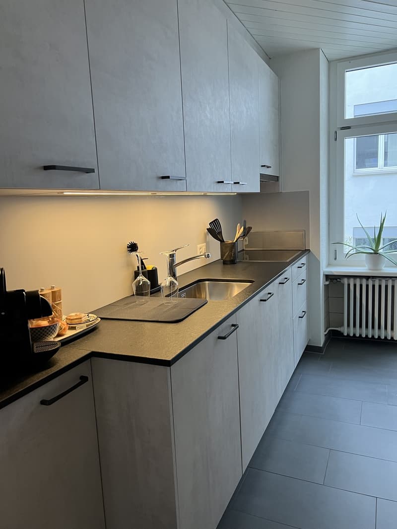 Beautiful room in 2-person shared apartment with balcony in top location (4)