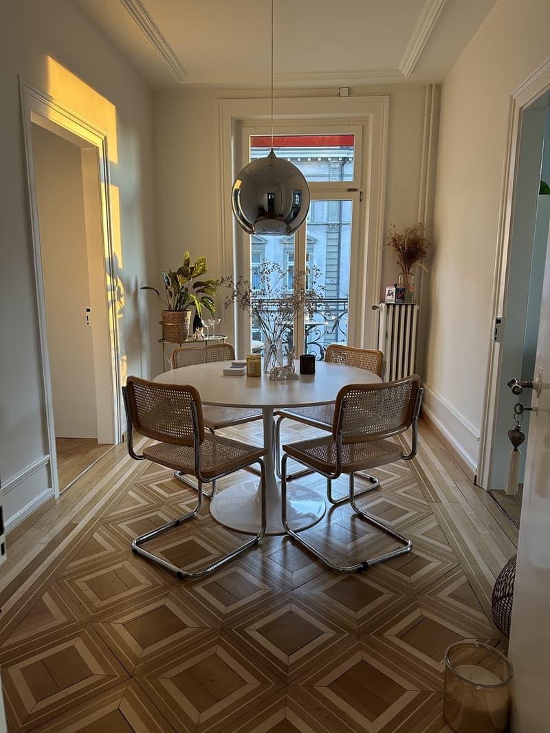 Beautiful room in 2-person shared apartment with balcony in top location (1)
